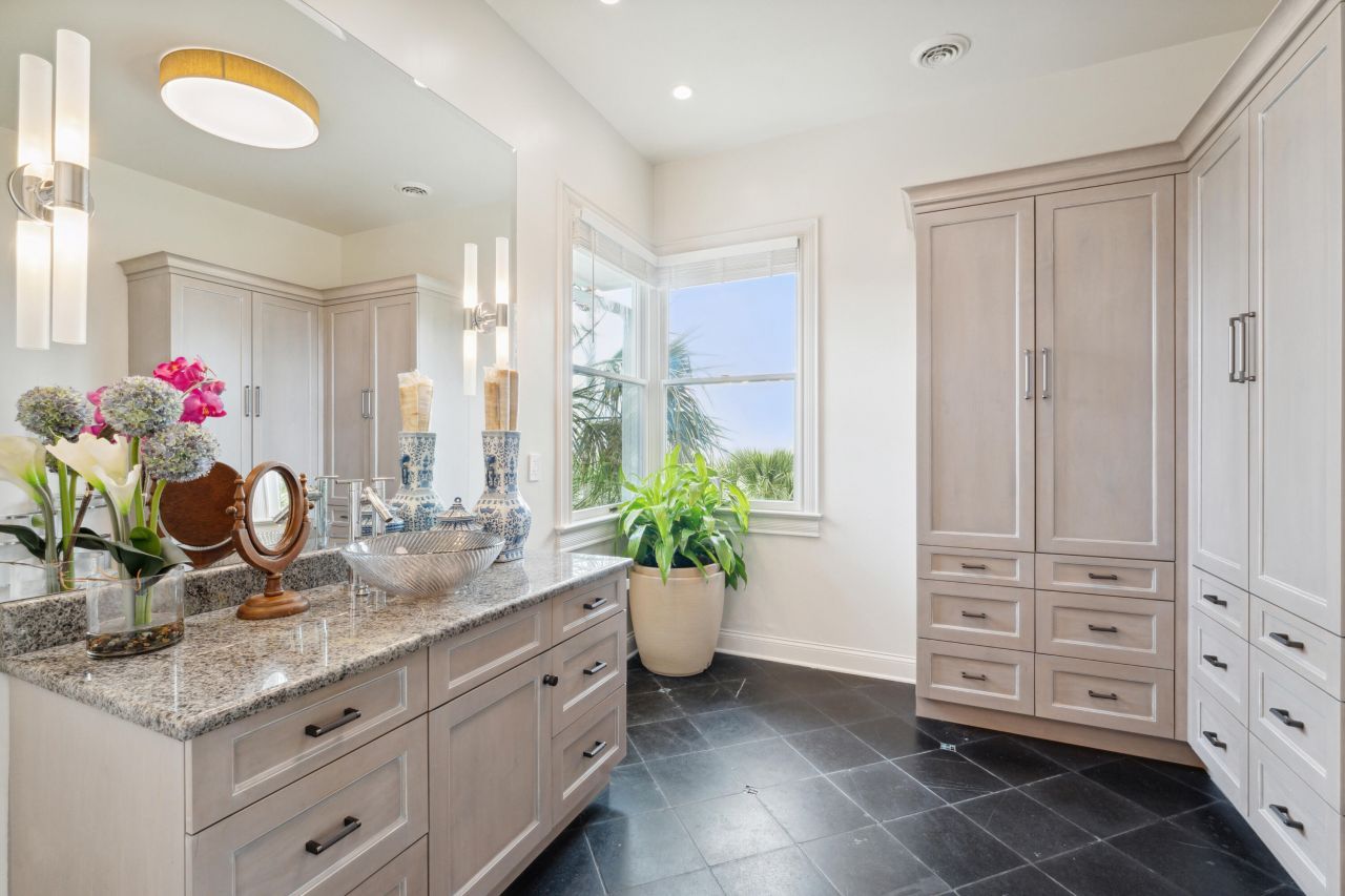 61 Ocean Point Drive Photo 27