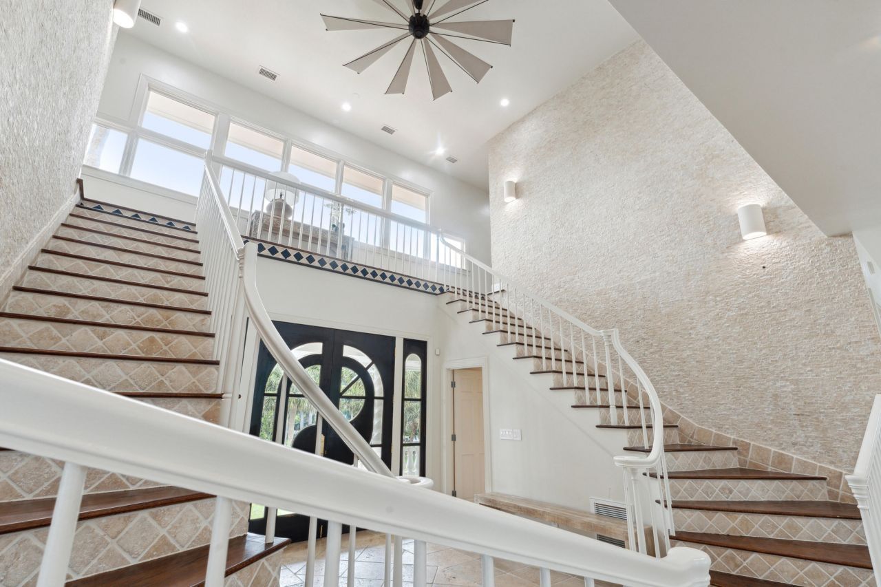 61 Ocean Point Drive Photo 34