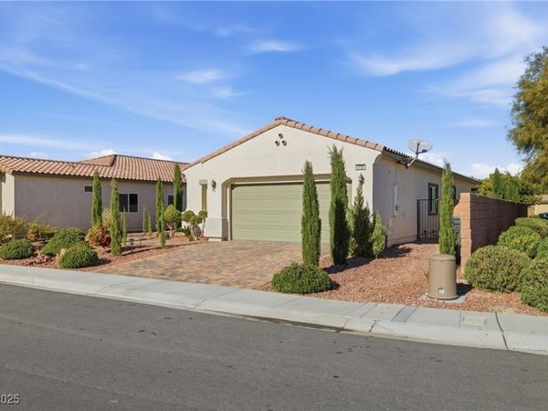 5730 E La Campana Drive, Pahrump, NV 89061