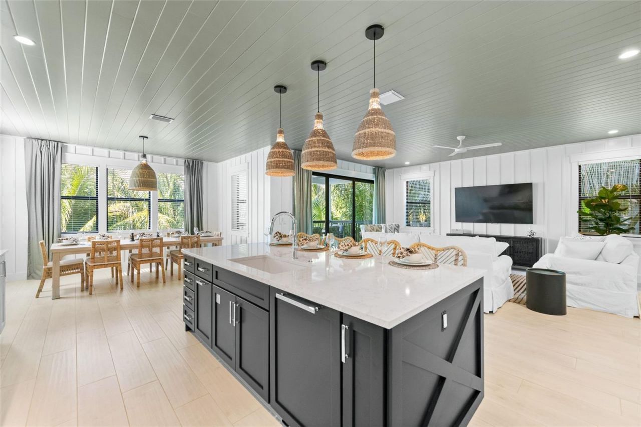 211 Grant Drive, Sarasota, FL 34236 Photo