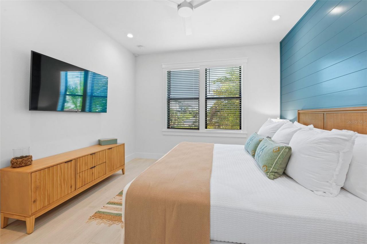 211 Grant Drive, Sarasota, FL 34236 Photo