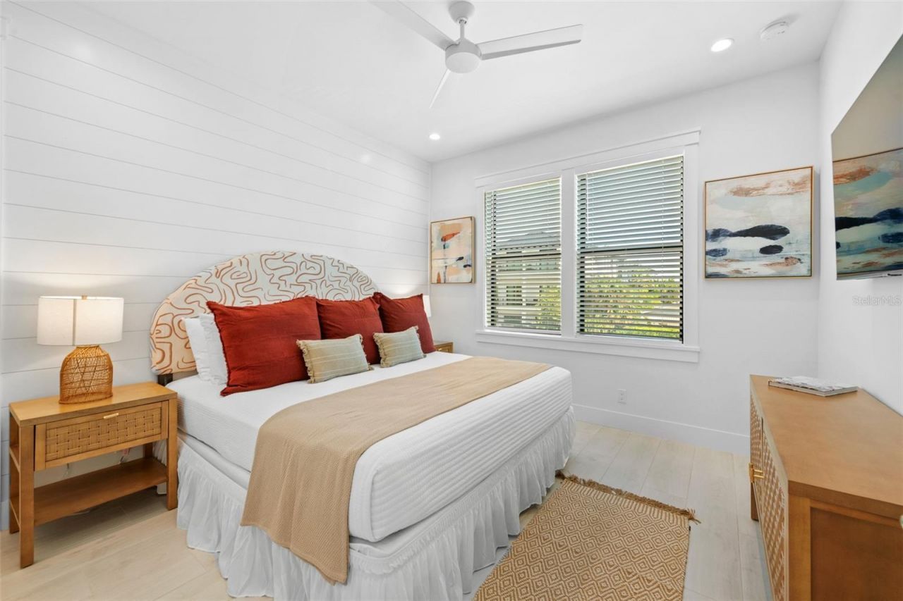 211 Grant Drive, Sarasota, FL 34236 Photo