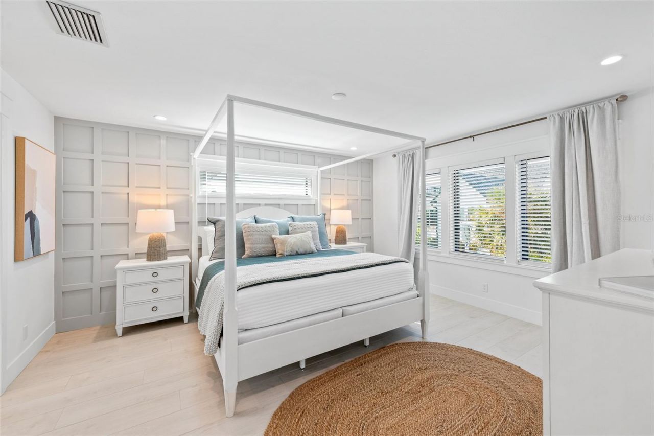 211 Grant Drive, Sarasota, FL 34236 Photo