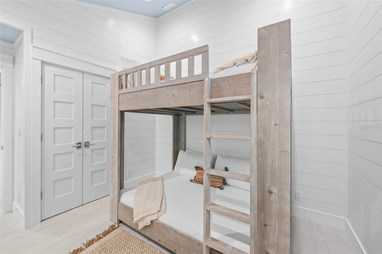 211 Grant Drive, Sarasota, FL 34236 Photo