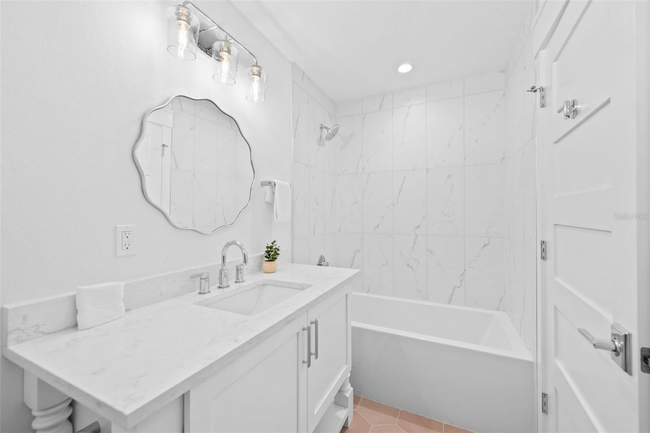 211 Grant Drive, Sarasota, FL 34236 Photo