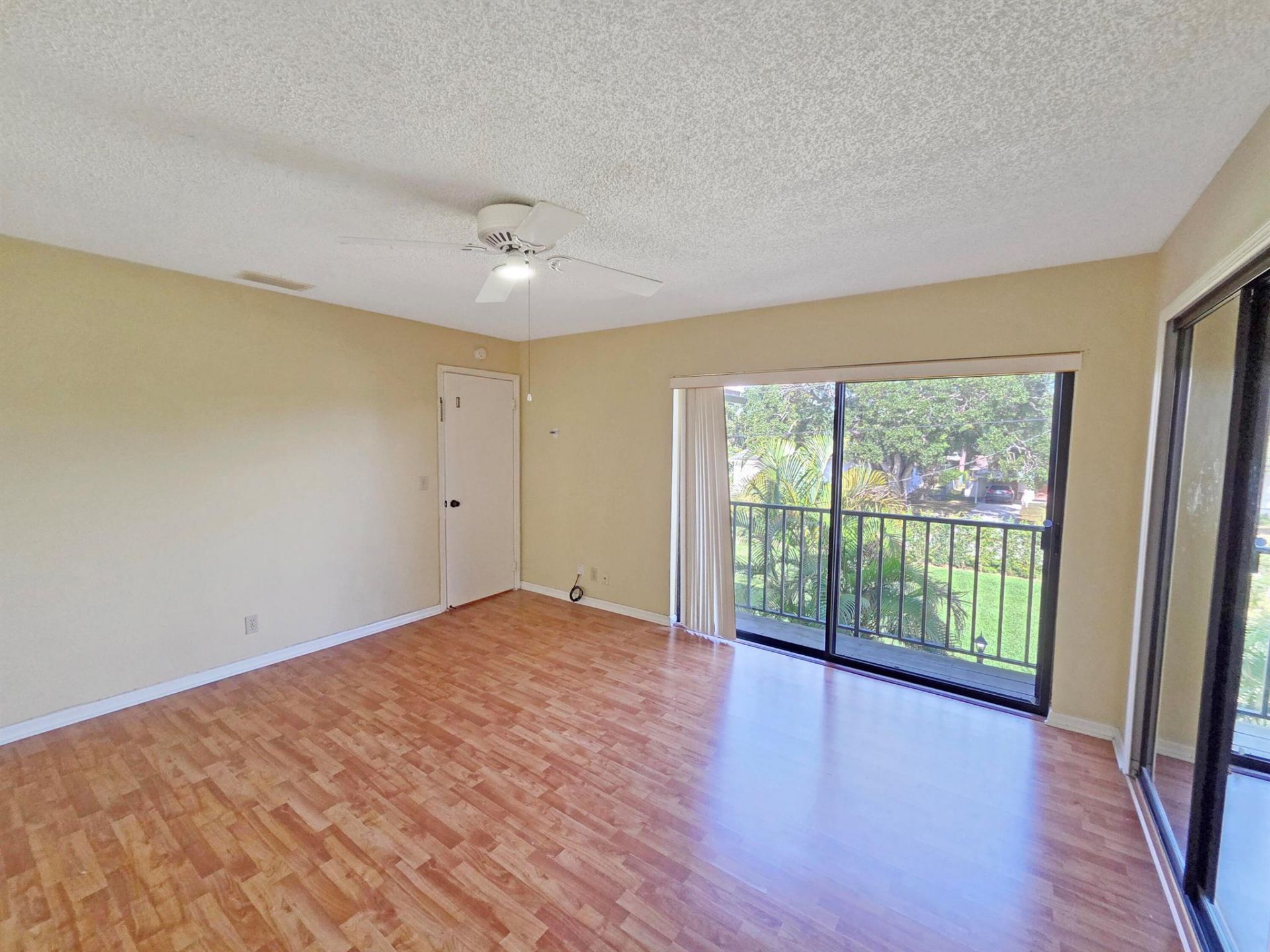 1482 N Lawnwood Circle, Unit 30-D, Fort Pierce, FL 34950 Photo