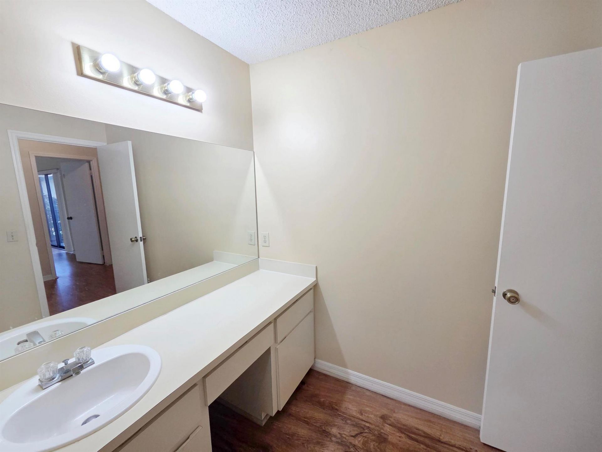 1482 N Lawnwood Circle, Unit 30-D, Fort Pierce, FL 34950 Photo