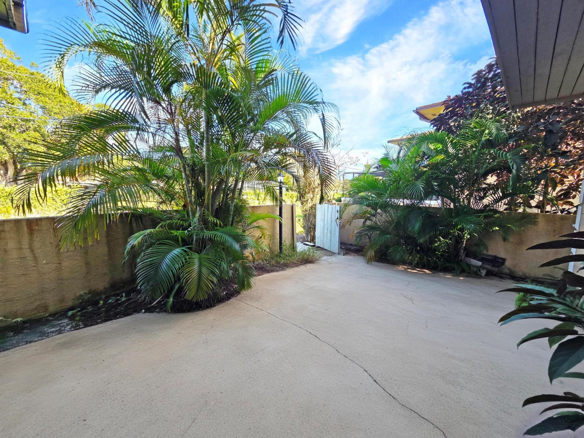 1482 N Lawnwood Circle, Unit 30-D, Fort Pierce, FL 34950 Photo