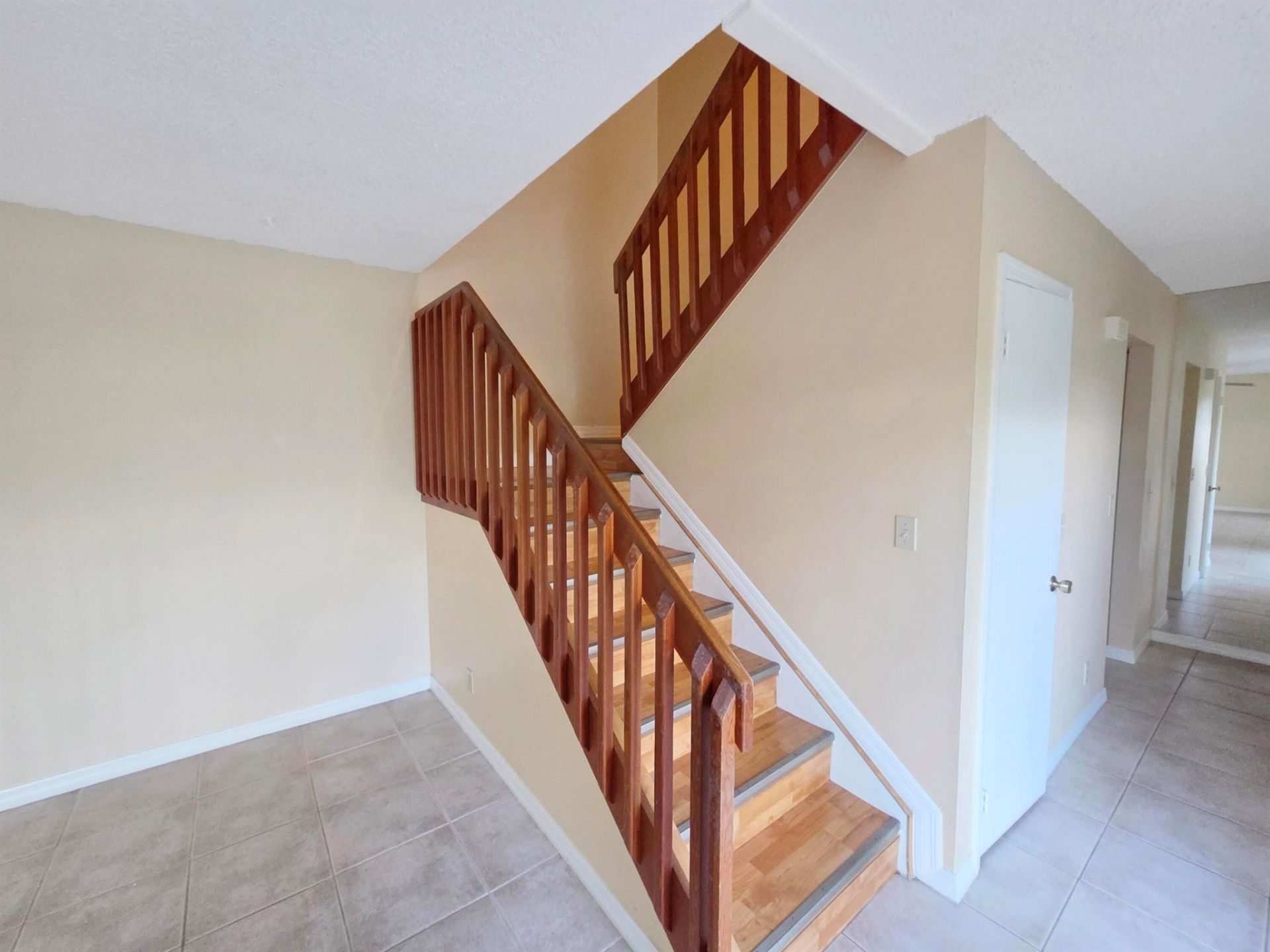 1482 N Lawnwood Circle, Unit 30-D, Fort Pierce, FL 34950 Photo