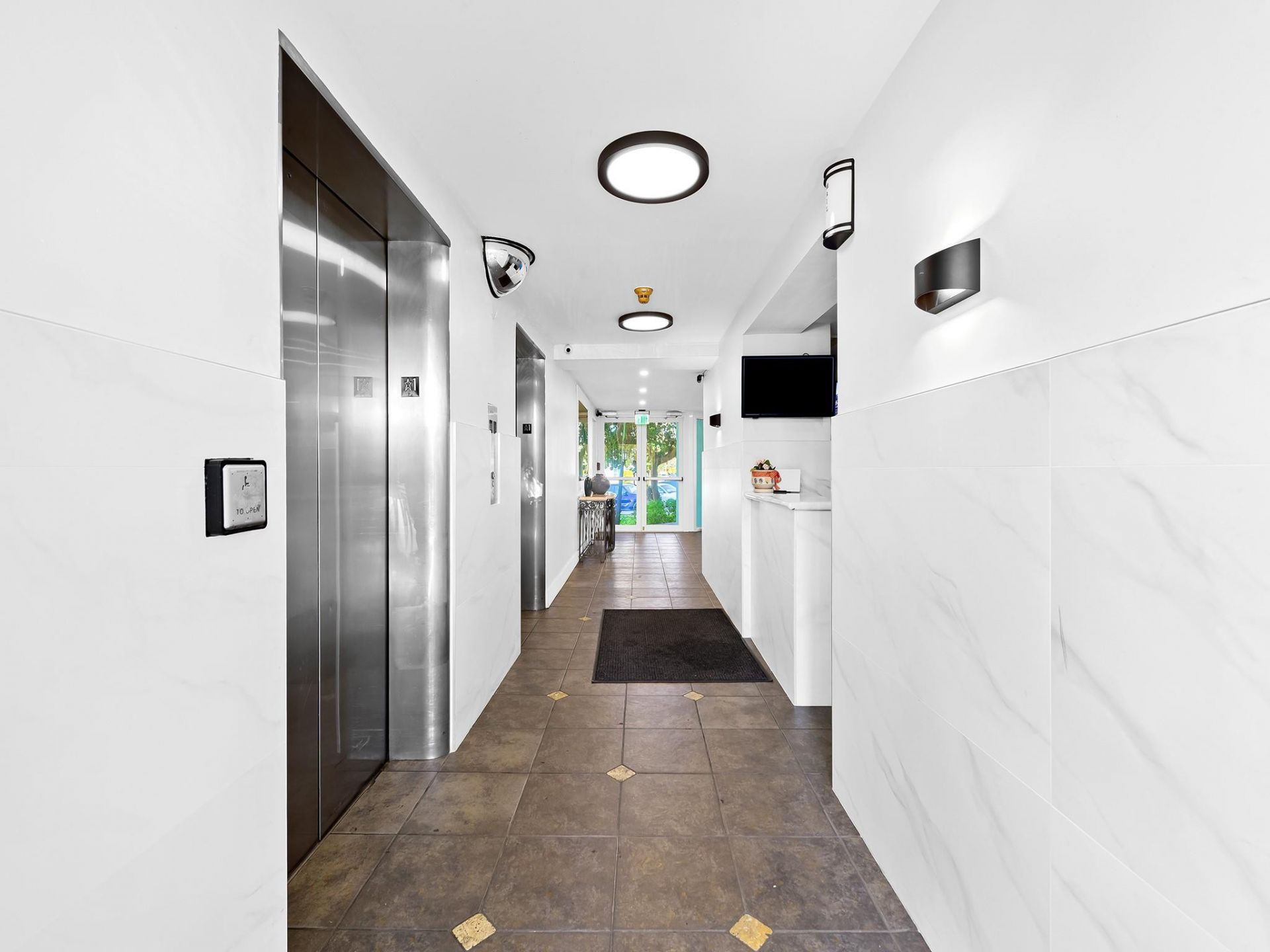 1900 S Ocean Drive, Unit 210, Fort Lauderdale, FL 33316 Photo