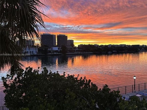 10101 E Bay Harbor Dr, Unit 206, Bay Harbor Islands, FL 33154