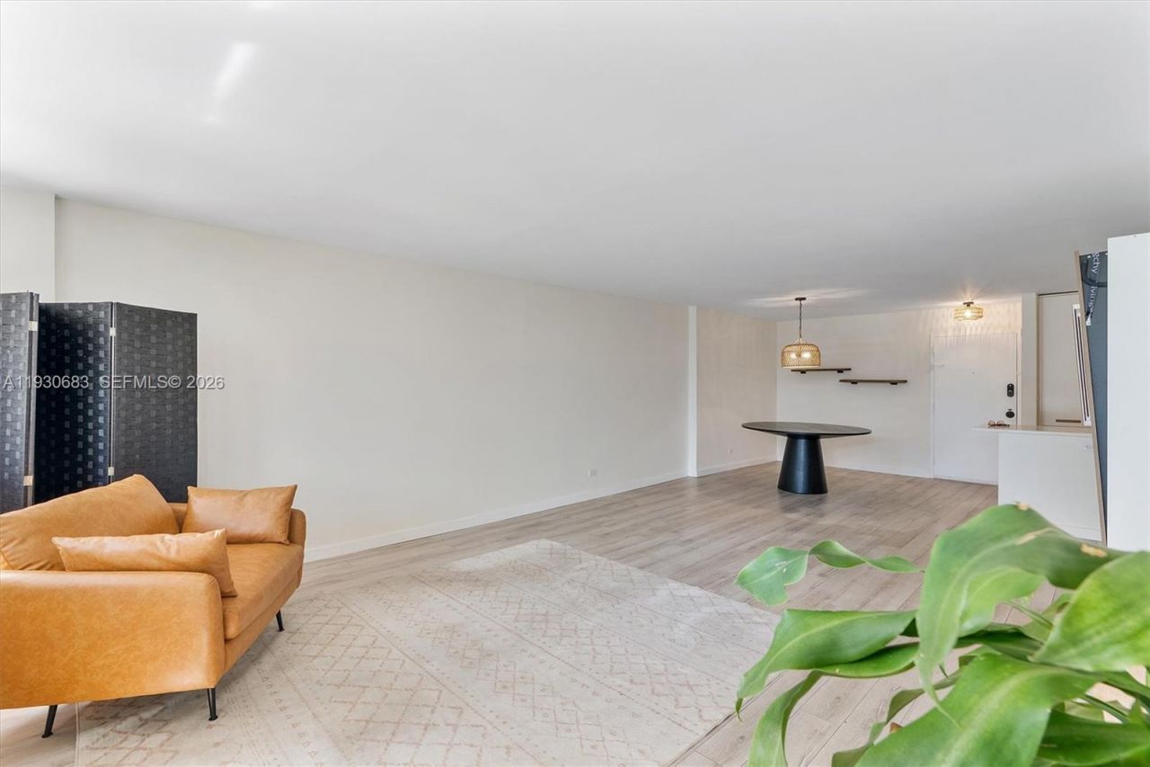 10101 E Bay Harbor Dr, Unit 206, Bay Harbor Islands, FL 33154 Photo