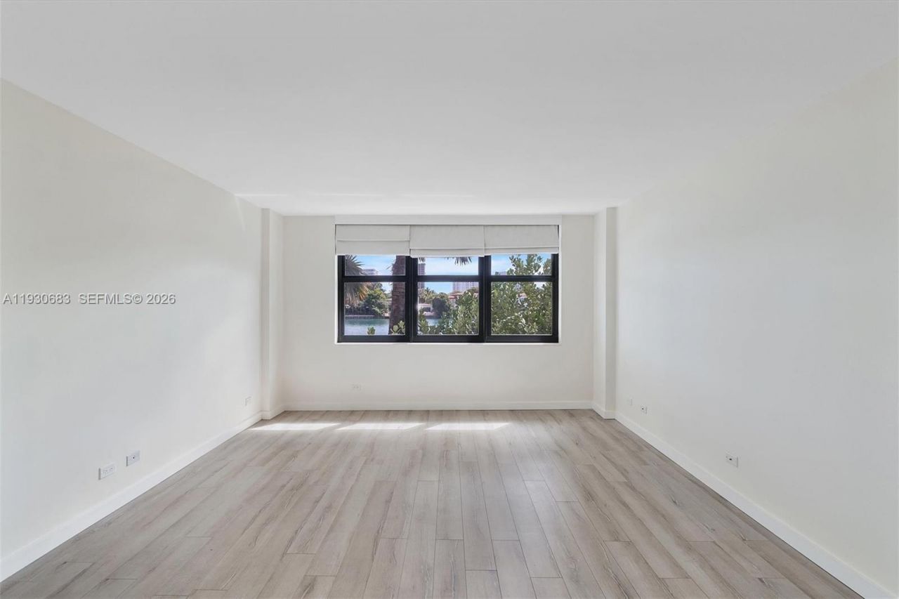 10101 E Bay Harbor Dr, Unit 206, Bay Harbor Islands, FL 33154 Photo