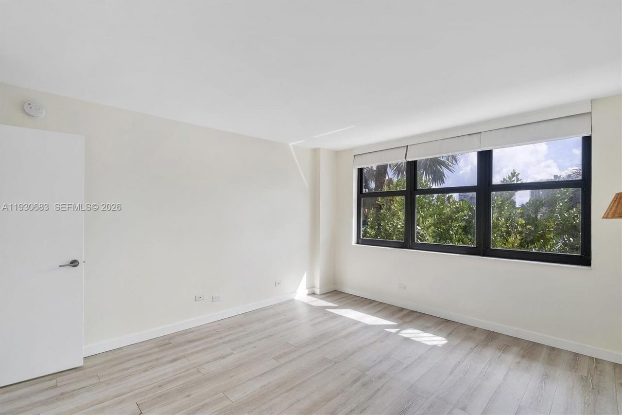 10101 E Bay Harbor Dr, Unit 206, Bay Harbor Islands, FL 33154 Photo