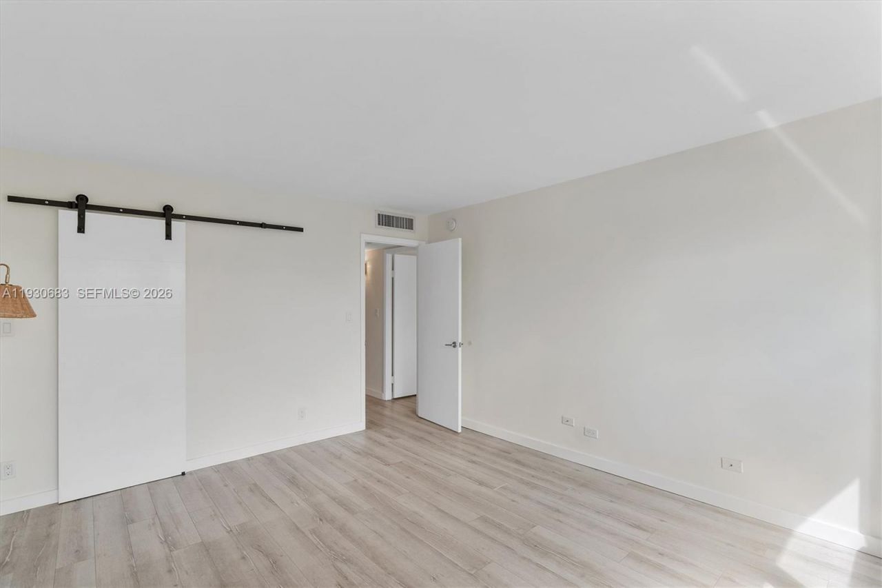 10101 E Bay Harbor Dr, Unit 206, Bay Harbor Islands, FL 33154 Photo