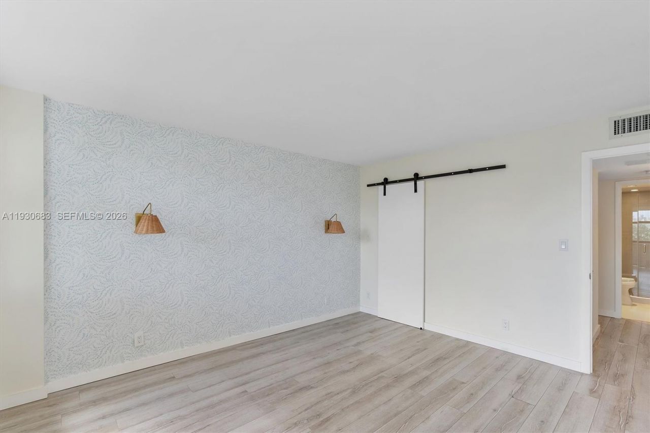 10101 E Bay Harbor Dr, Unit 206, Bay Harbor Islands, FL 33154 Photo