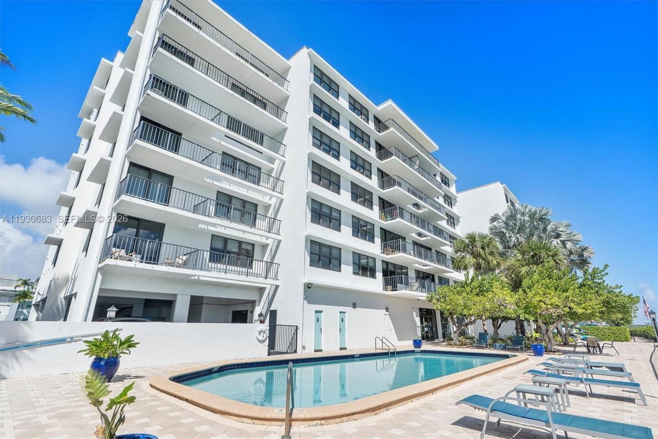 10101 E Bay Harbor Dr, Unit 206, Bay Harbor Islands, FL 33154 Photo