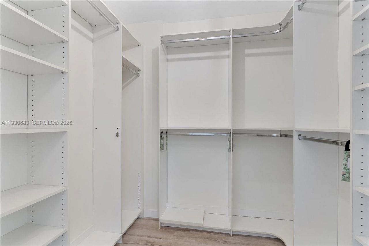 10101 E Bay Harbor Dr, Unit 206, Bay Harbor Islands, FL 33154 Photo