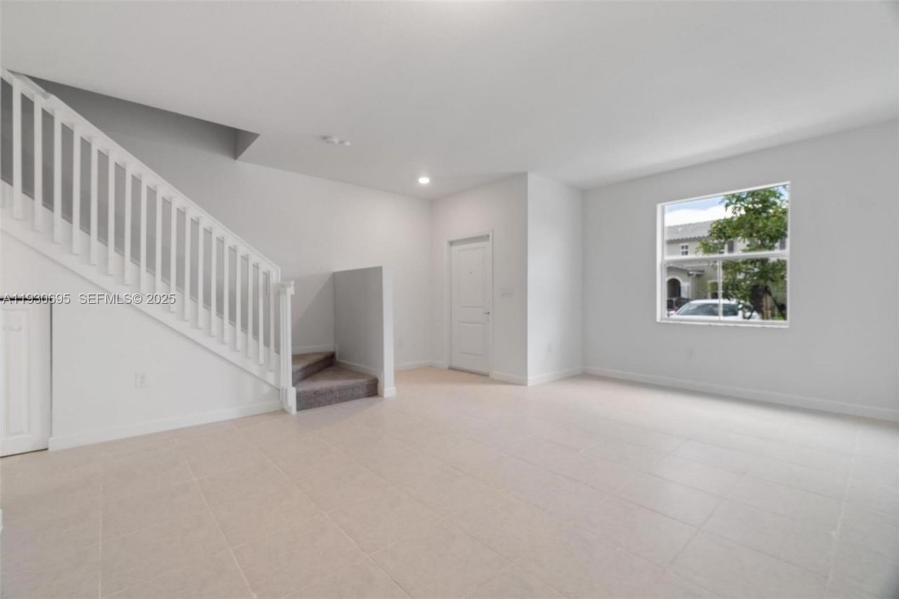 1870 SE 26th Ter, Homestead, FL 33035 Photo