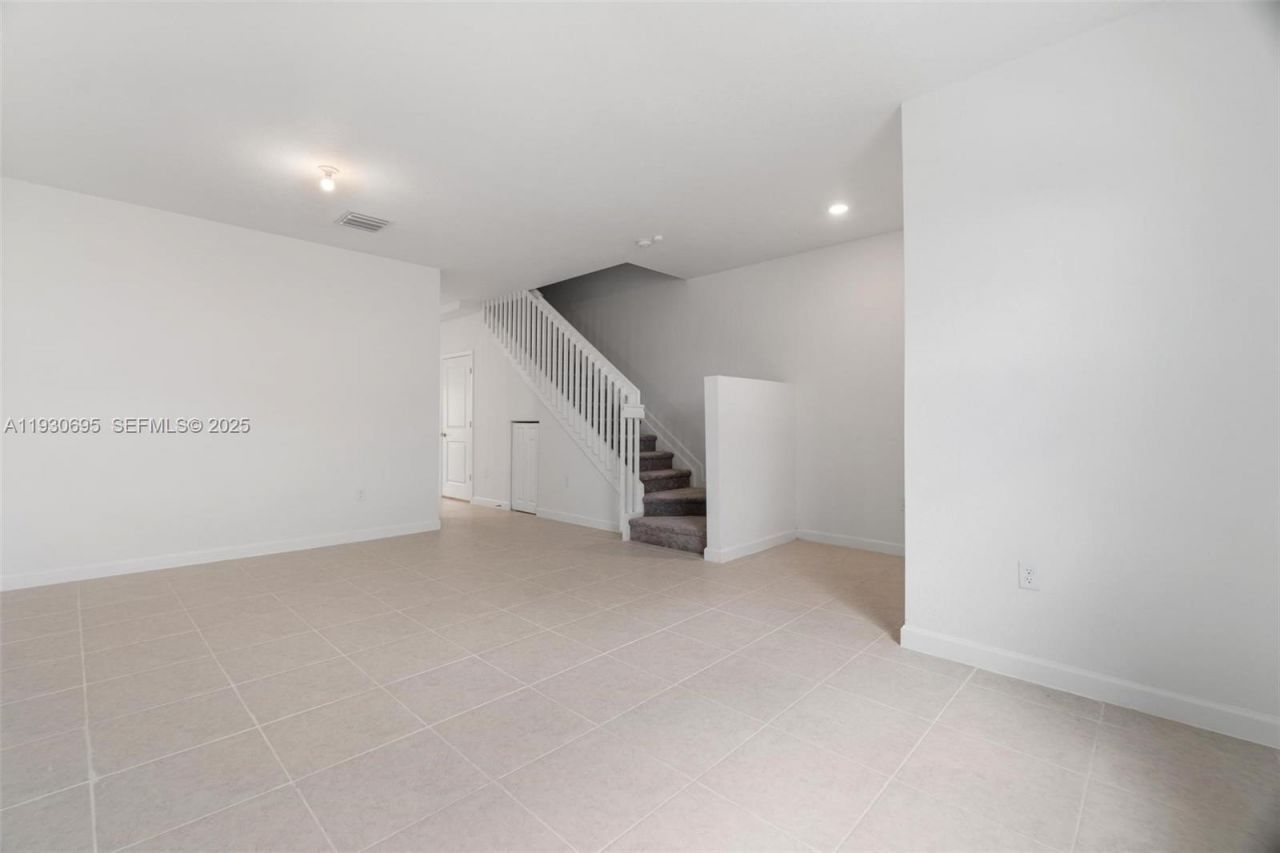 1870 SE 26th Ter, Homestead, FL 33035 Photo