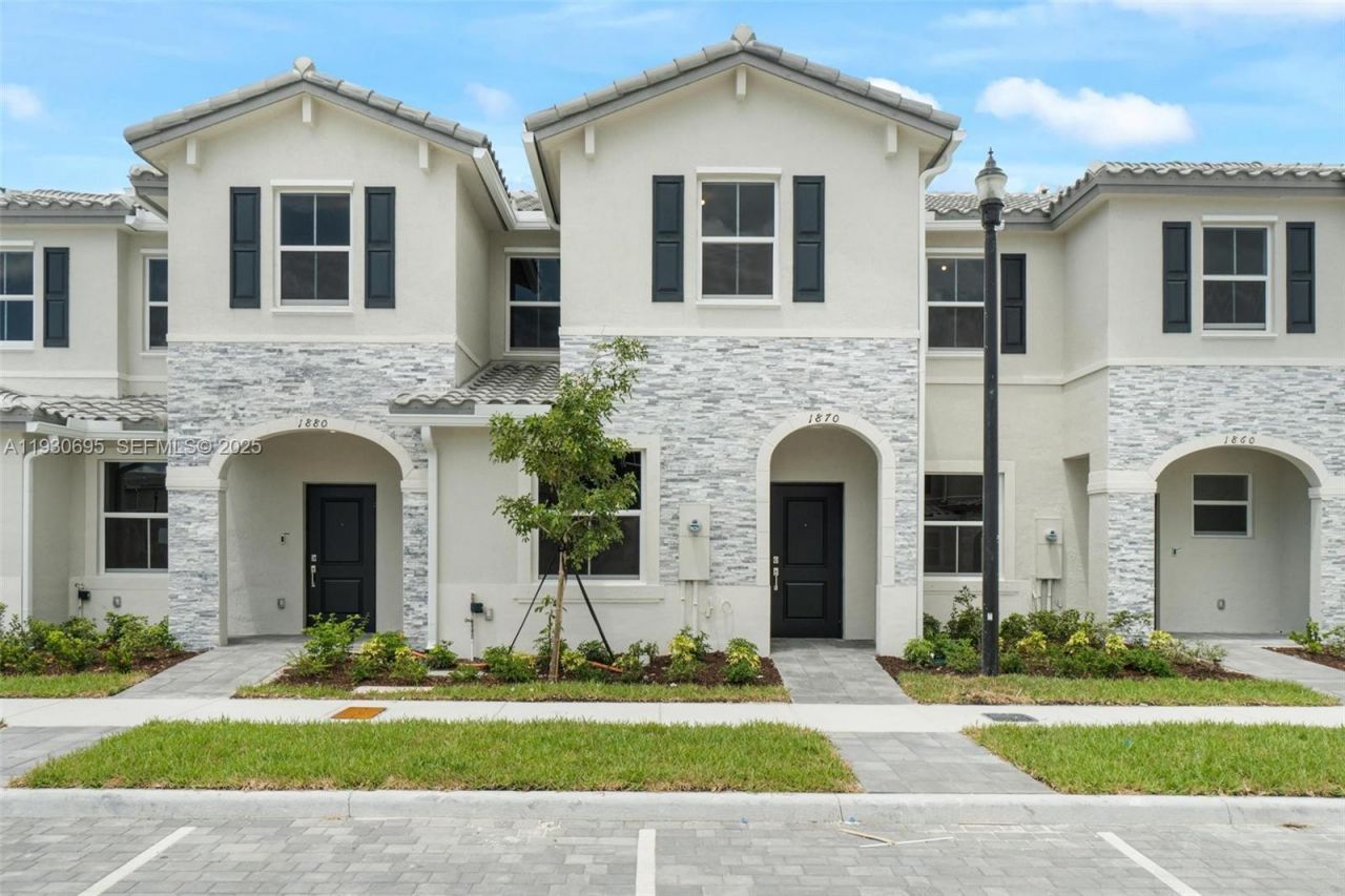 1870 SE 26th Ter, Homestead, FL 33035 Photo