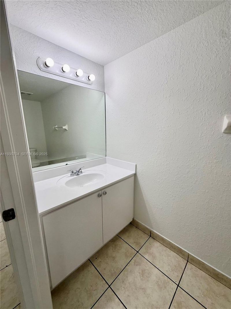 8851 NW 112th Ave, Unit 211, Doral, FL 33178 Photo