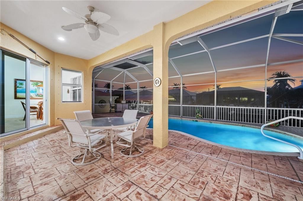 2372 Sapodilla Ln, Saint James City, FL 33956 Photo