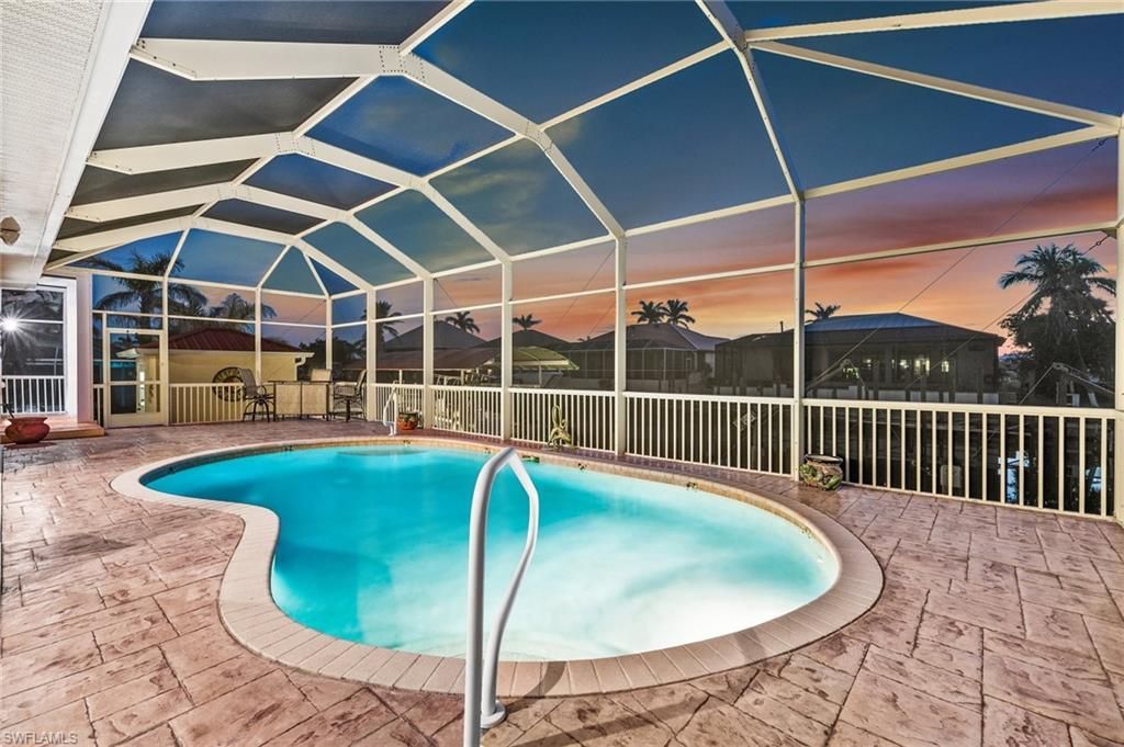 2372 Sapodilla Ln, Saint James City, FL 33956 Photo