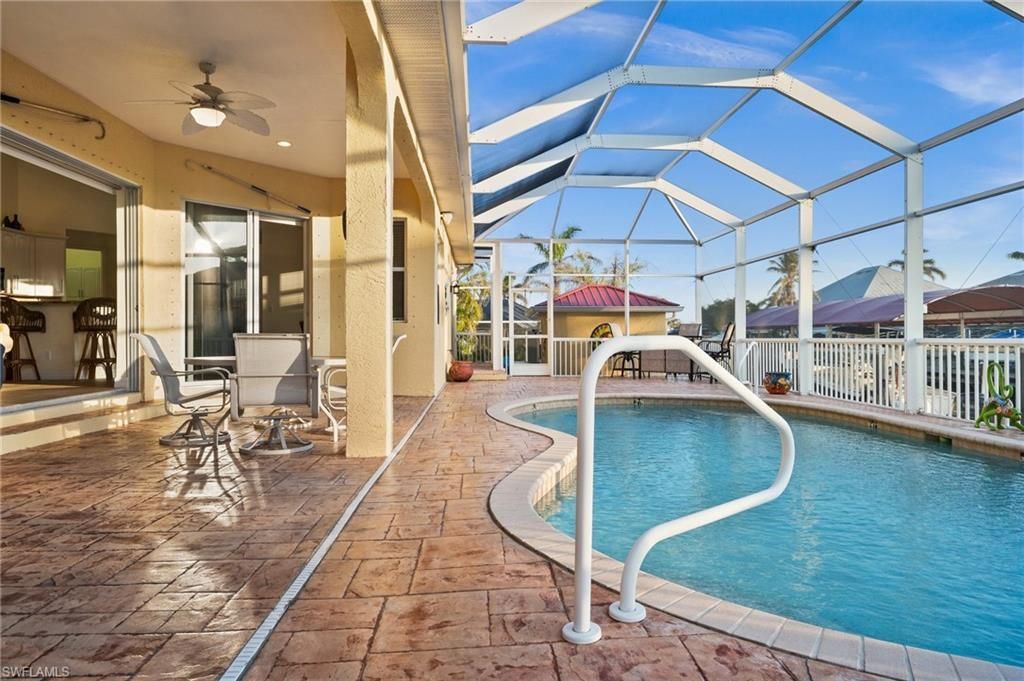 2372 Sapodilla Ln, Saint James City, FL 33956 Photo