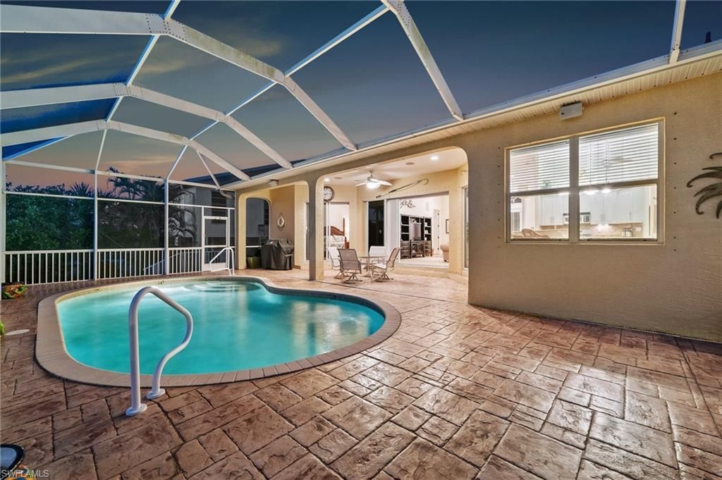 2372 Sapodilla Ln, Saint James City, FL 33956 Photo