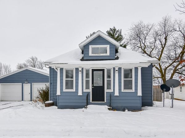 404 5th Street SW, State Center, IA 50247