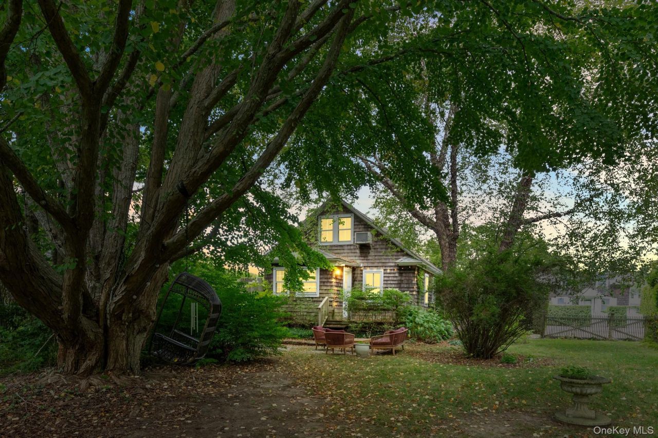 10 Pleasant, East Hampton, NY 11937 Main Photo