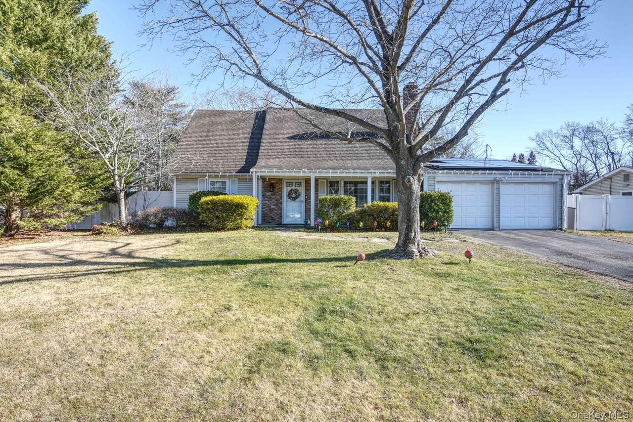 5 Wintergreen Drive, Coram, NY 11727 Main Photo