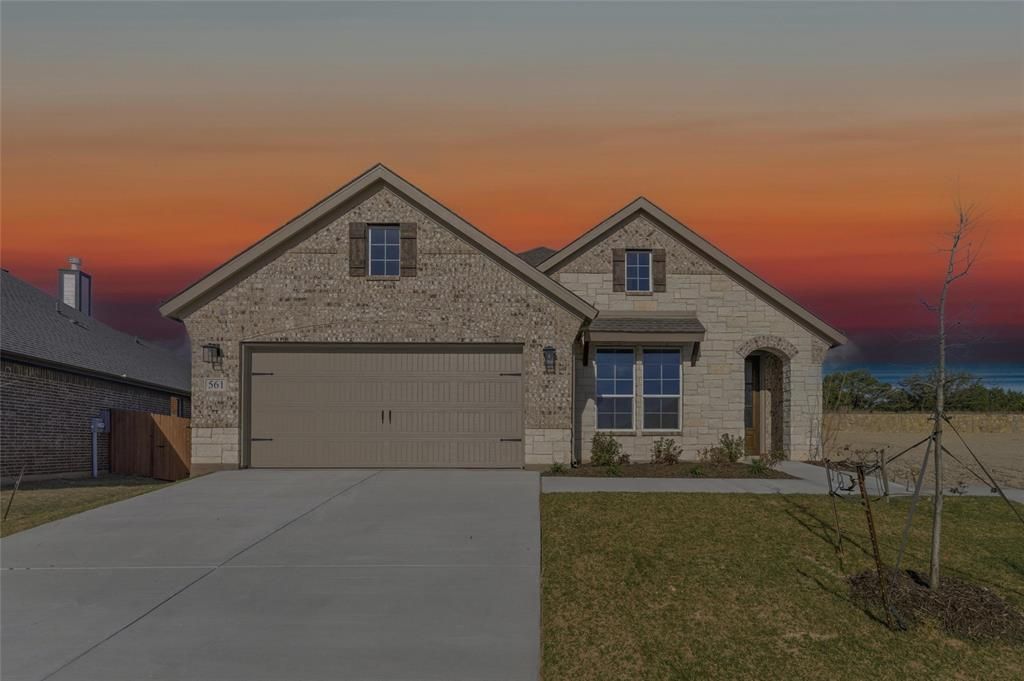 561 Waterford Park Boulevard, Weatherford, TX 76087 Main Photo