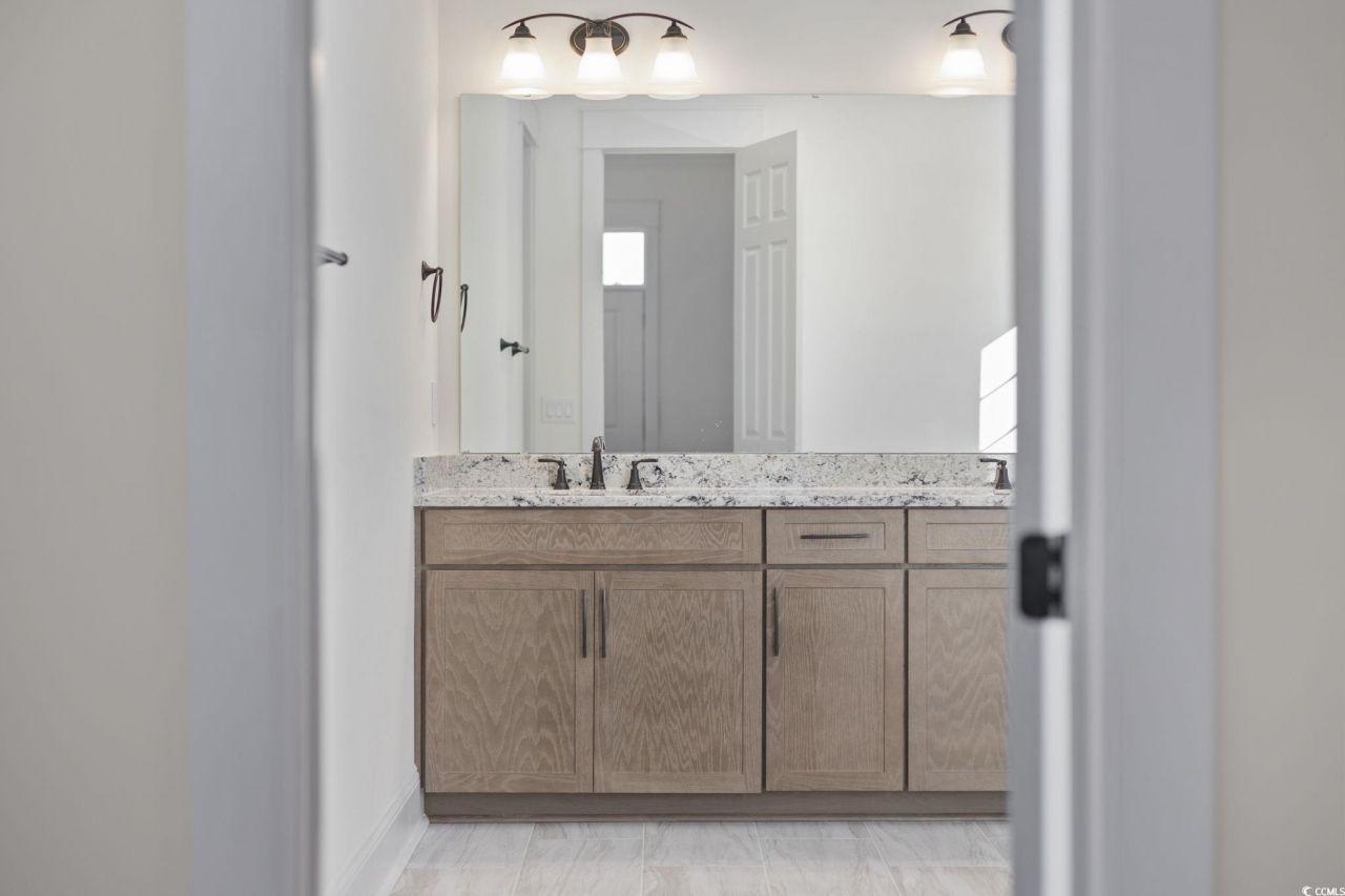 976 Farrow Pkwy. Photo 19