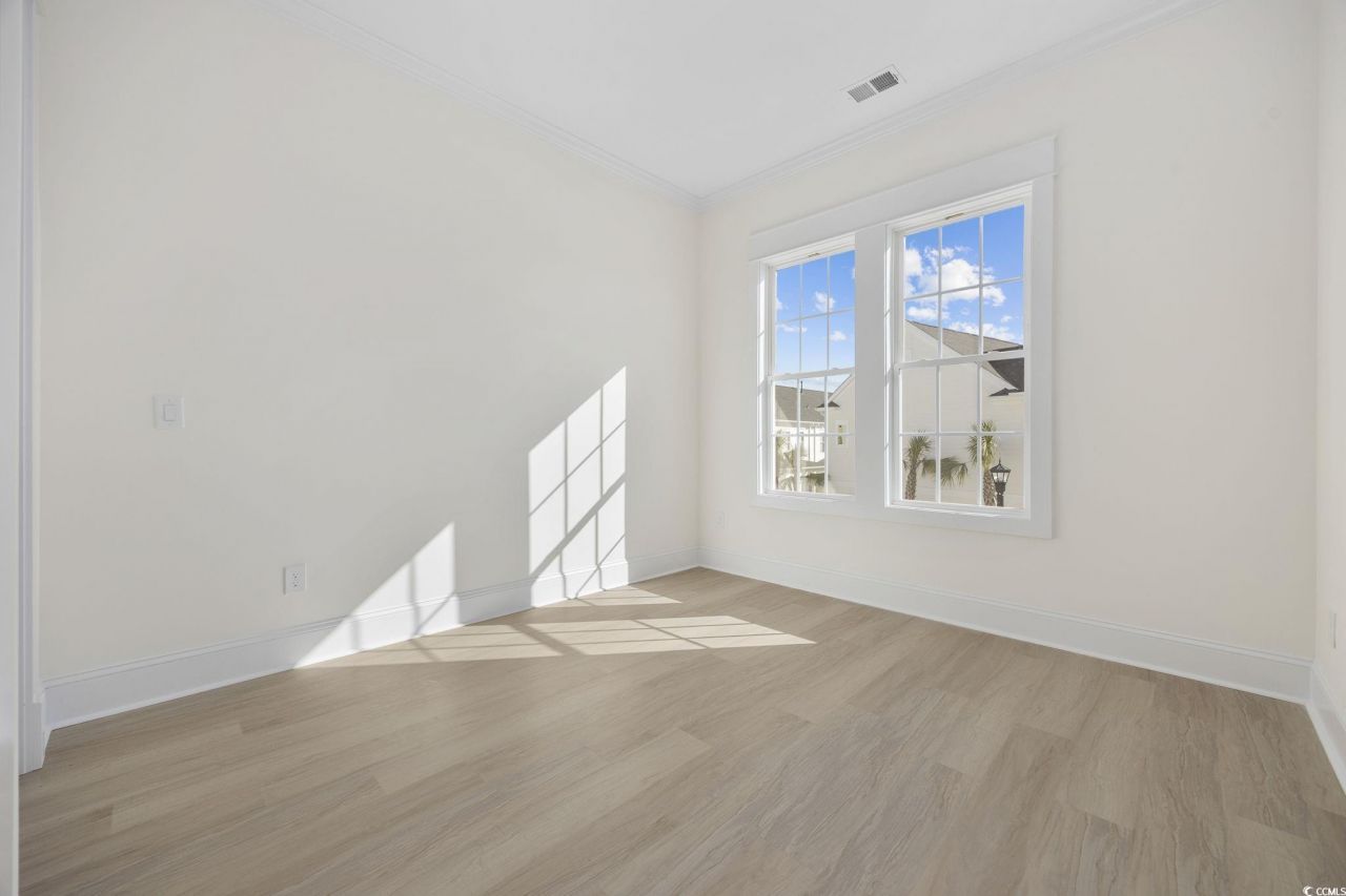 976 Farrow Pkwy. Photo 23