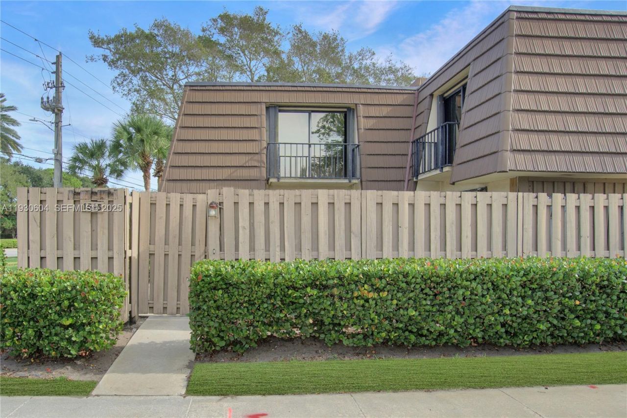 1515 15th Ct, Palm Beach Gardens, FL 33410 Photo