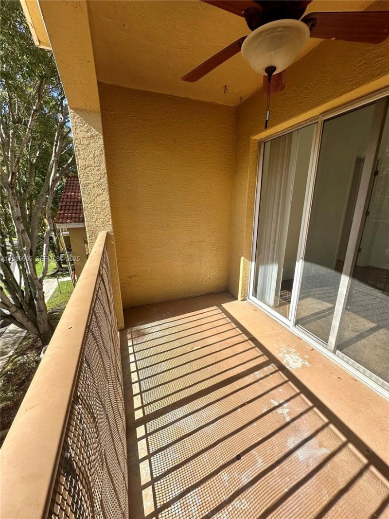 4190 San Marino Blvd, Unit 303, West Palm Beach, FL 33409 Photo