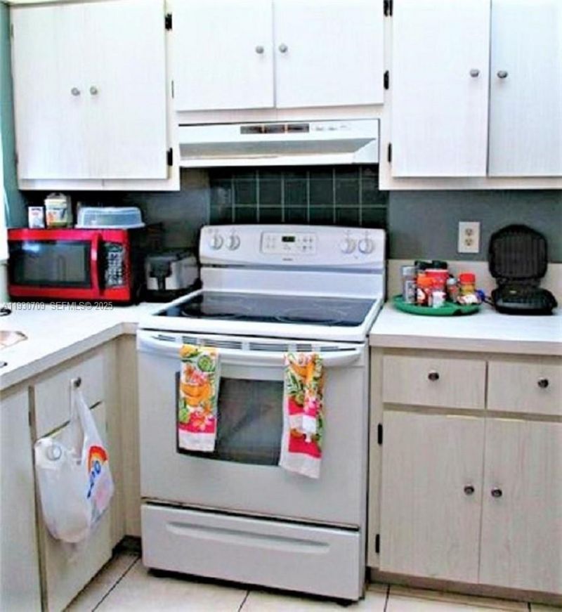 2451 NW 41st Ave, Unit 302, Lauderhill, FL 33313 Photo