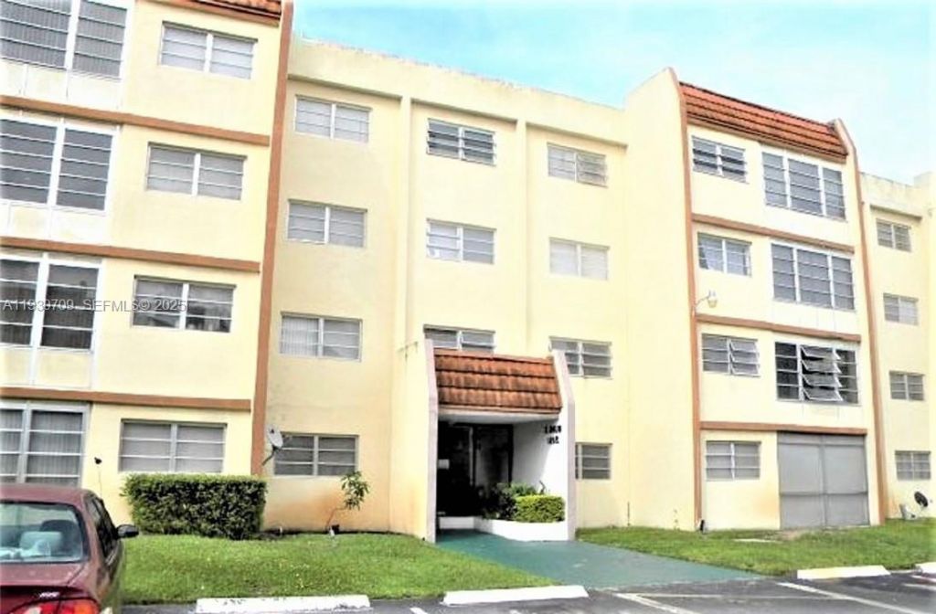 2451 NW 41st Ave, Unit 302, Lauderhill, FL 33313 Photo