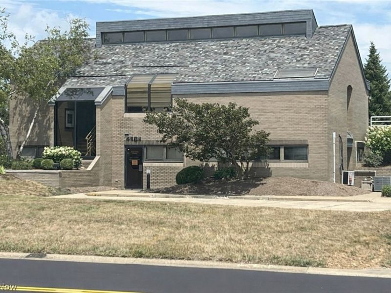 4181 Holiday Street NW, Canton, OH 44718 Photo 1