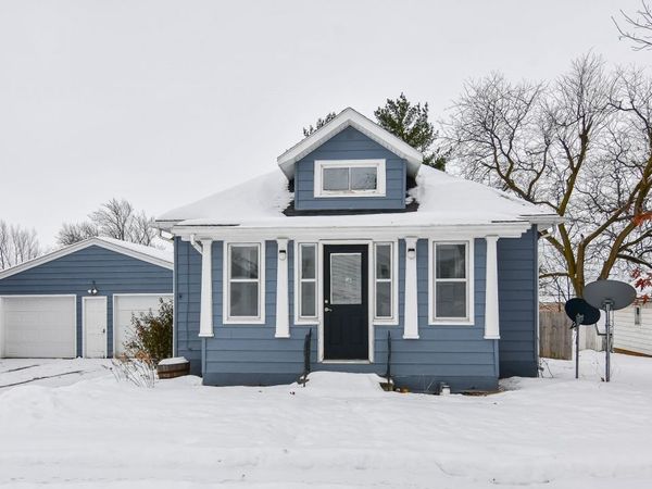 404 5th Street SW, State Center, IA 50247