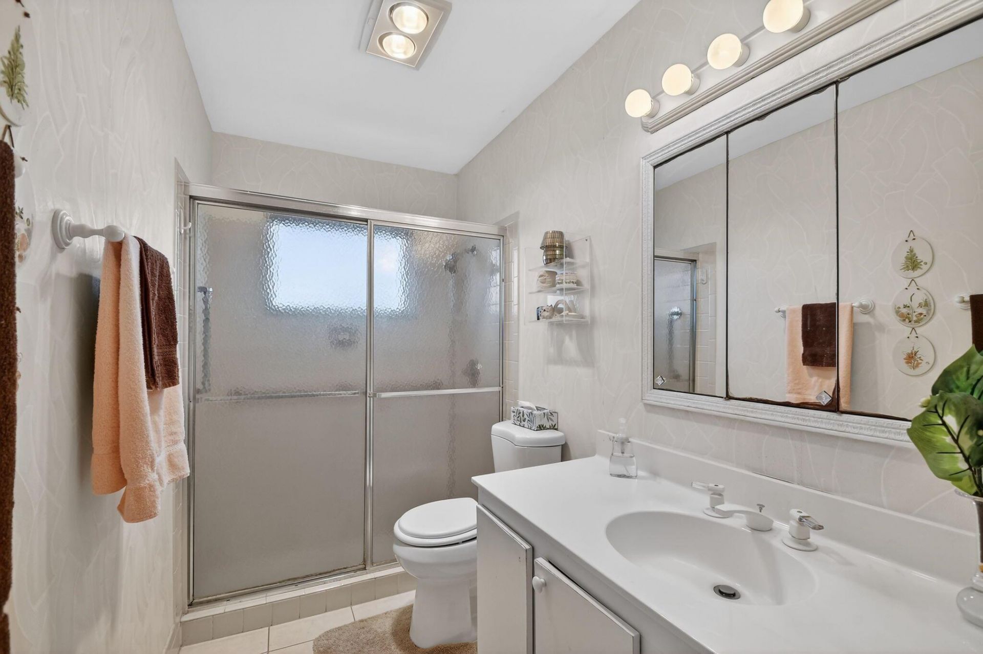 2638 Gately Drive E, Unit 90, West Palm Beach, FL 33415 Photo