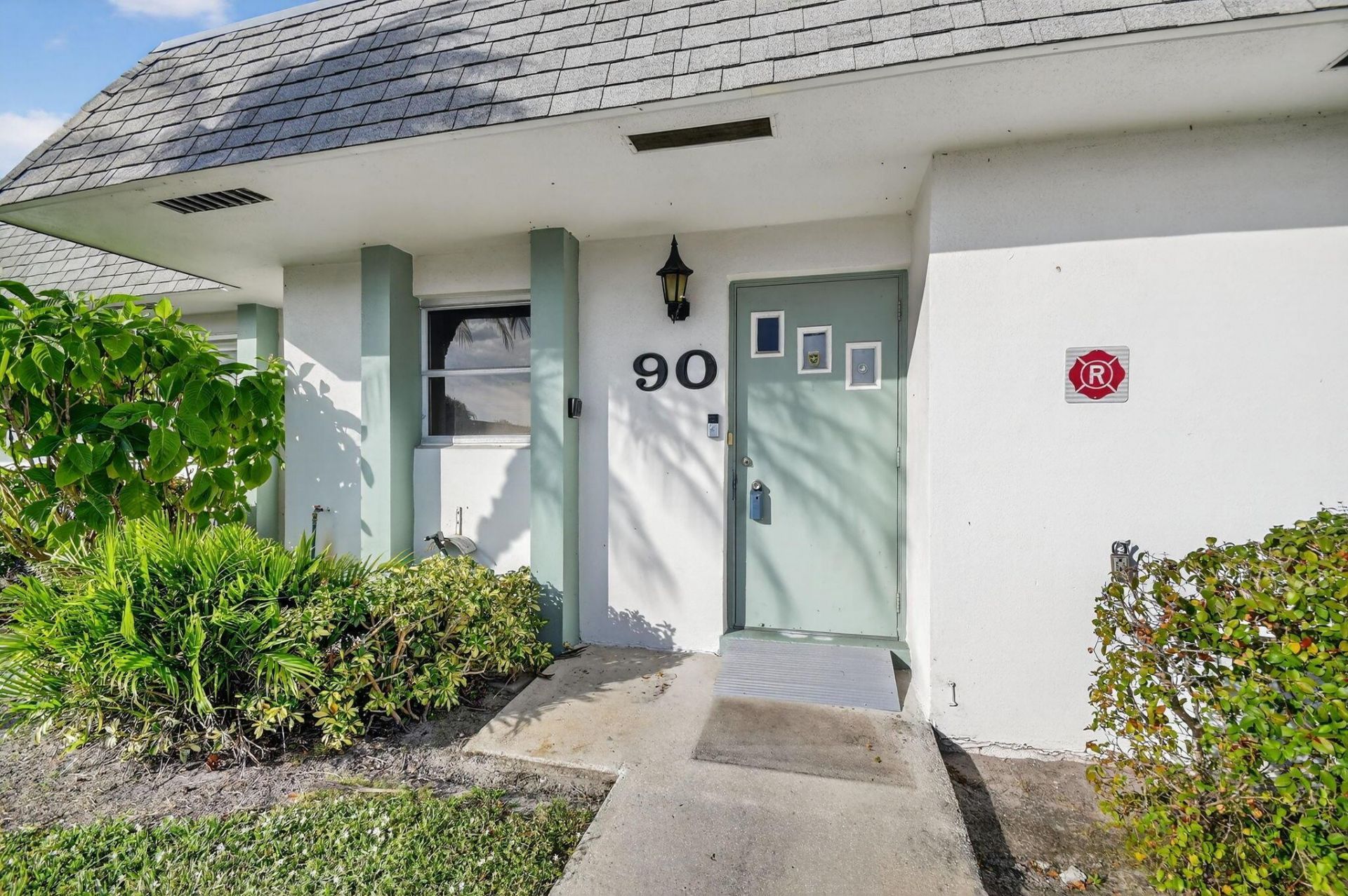 2638 Gately Drive E, Unit 90, West Palm Beach, FL 33415 Photo