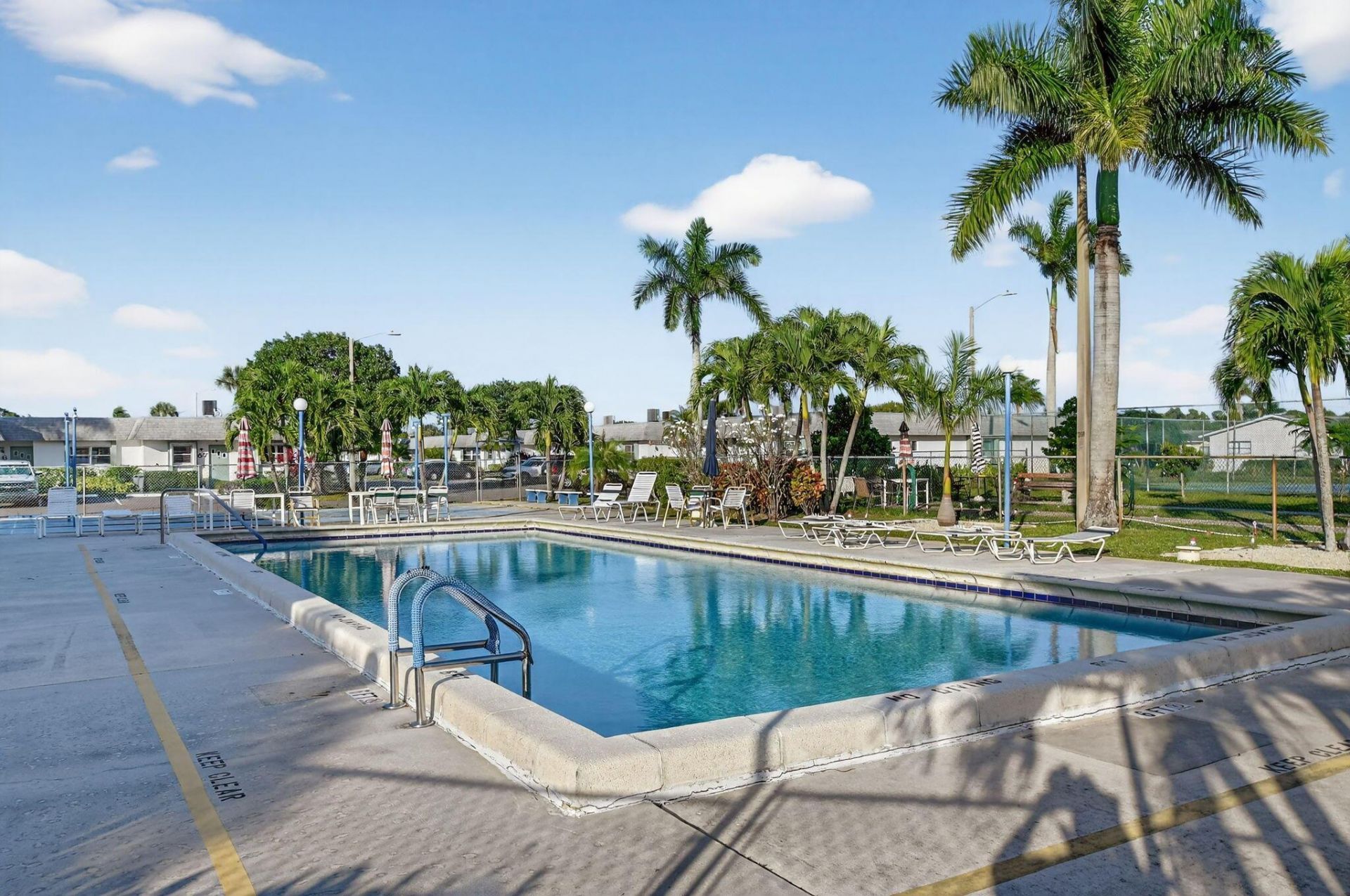 2638 Gately Drive E, Unit 90, West Palm Beach, FL 33415 Photo