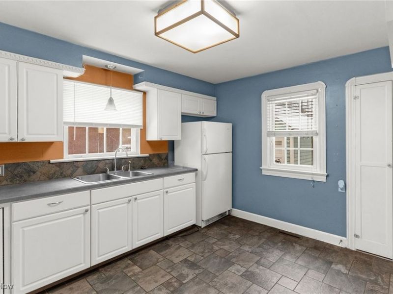 2242 Cordova Avenue, Youngstown, OH 44504 Photo 9