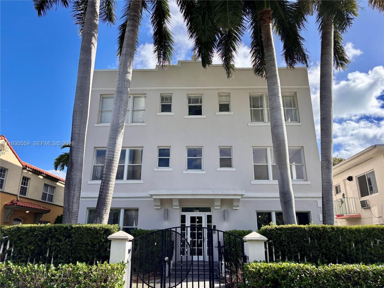 1027 Pennsylvania Ave, Unit 302, Miami Beach, FL 33139 Photo