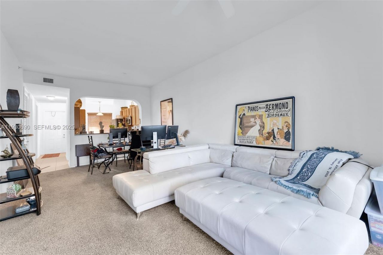 3600 Oaks Clubhouse Dr , Unit 103, Pompano Beach, FL 33069 Photo