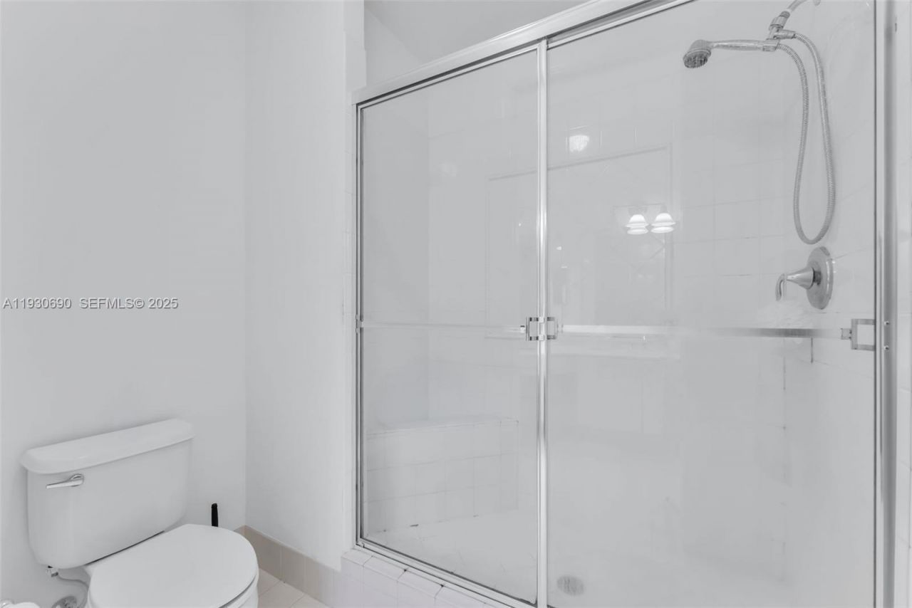 3600 Oaks Clubhouse Dr , Unit 103, Pompano Beach, FL 33069 Photo