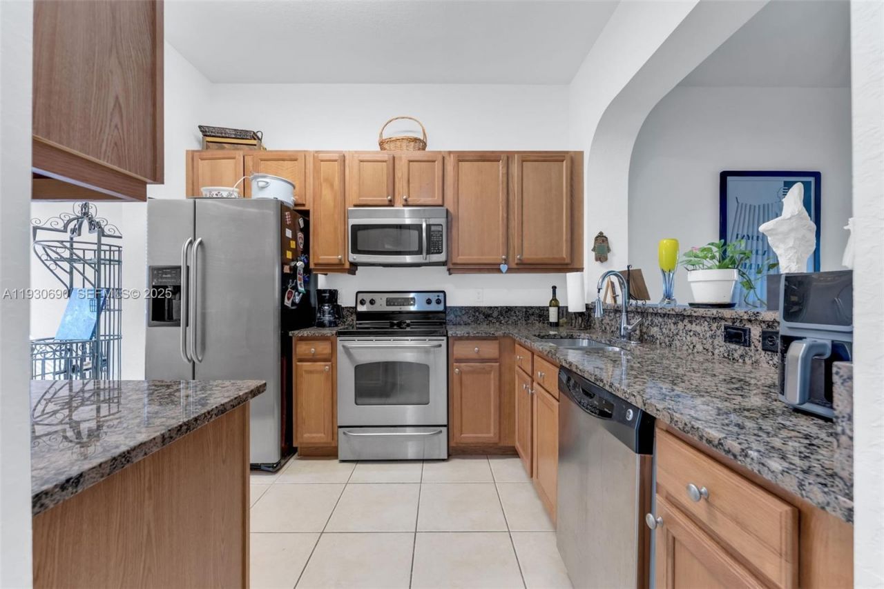 3600 Oaks Clubhouse Dr , Unit 103, Pompano Beach, FL 33069 Photo